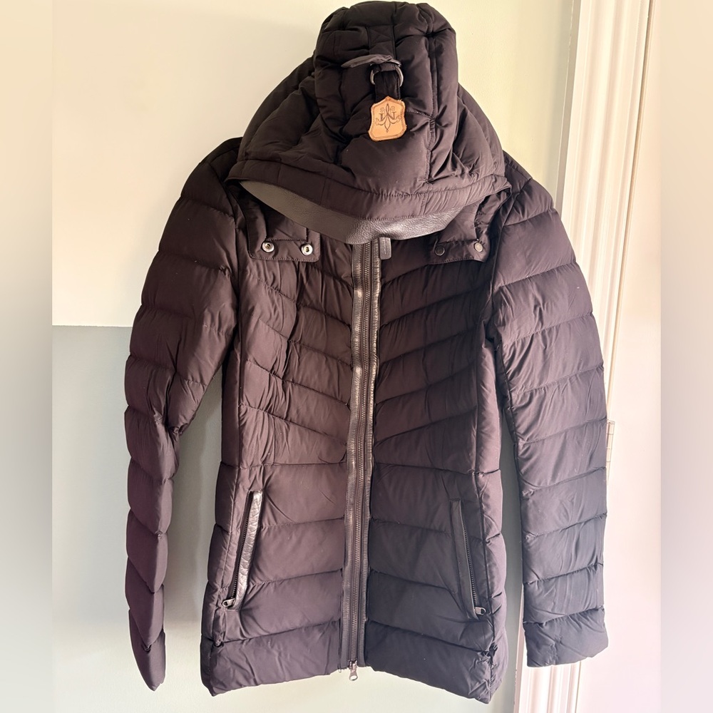 $995 MACKAGE Black Goose Down Lightweight Puffer Coat with leather accents